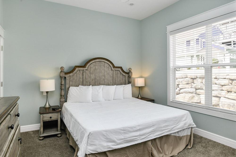 Bransons Nantucket photo 25