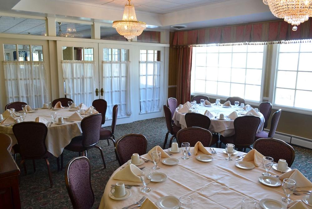 Stafford's Bay View Inn photo 21
