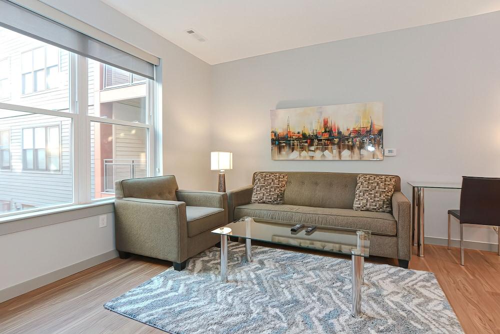 Global Luxury Suites Downtown Providence photo 62