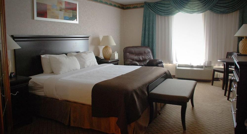 The Plaza Hotel & Suites Winona photo 18