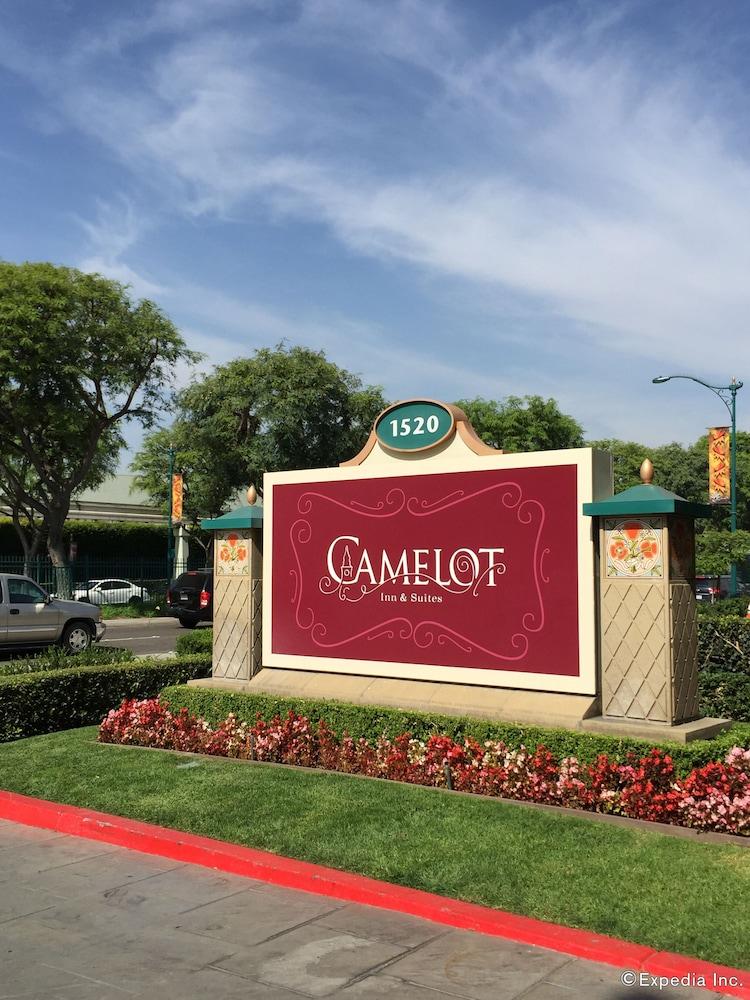 Anaheim Camelot Inn & Suites photo 11