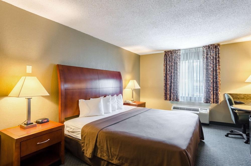 Quality Inn Chicopee - Springfield photo 14