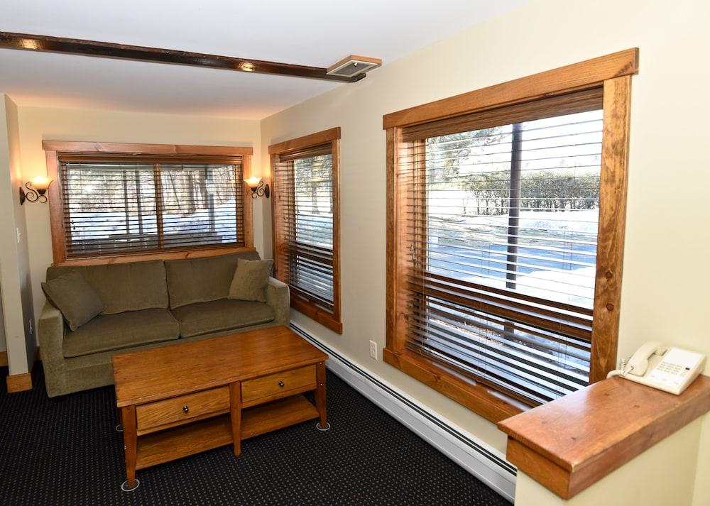 Timber Inn Motel photo 3