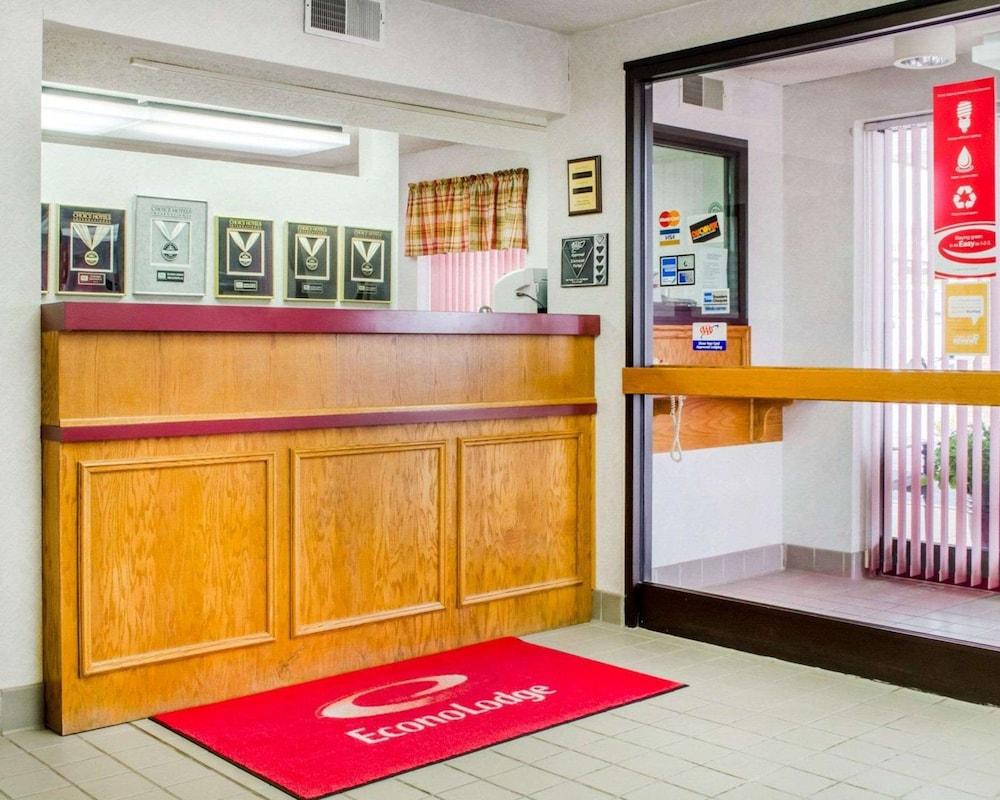 Econo Lodge Mifflintown photo 5