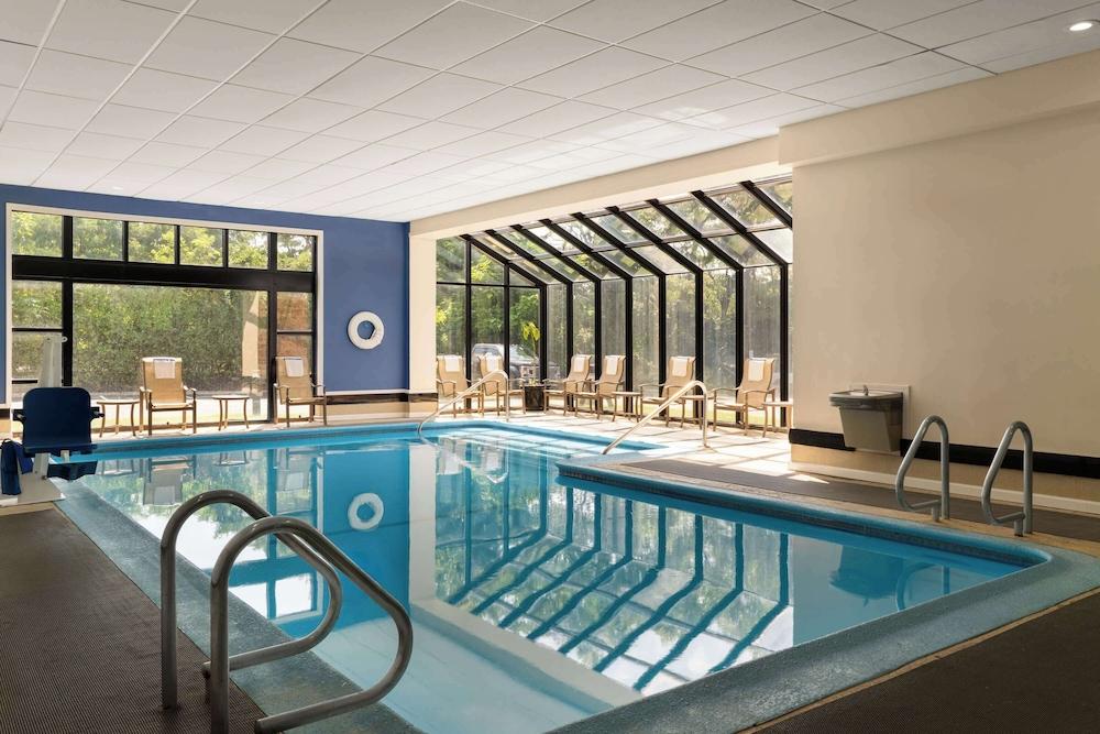 DoubleTree by Hilton Hartford - Bradley Airport photo 17