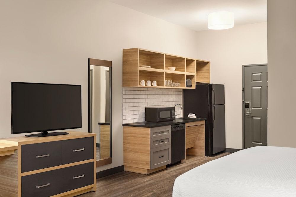 Candlewood Suites Mount Pleasant by IHG photo 60