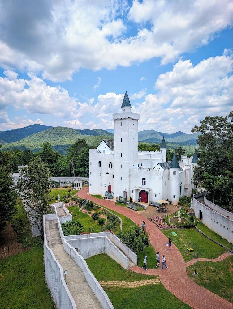 Uhuburg Castle photo 9