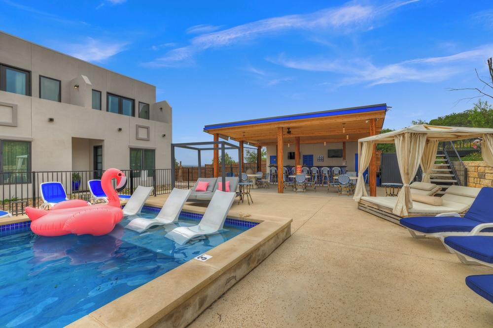 The Bentley Hotel - James Bond Suite - Pool View photo 4