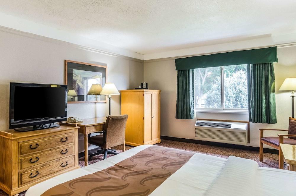 Quality Inn Buffalo photo 14