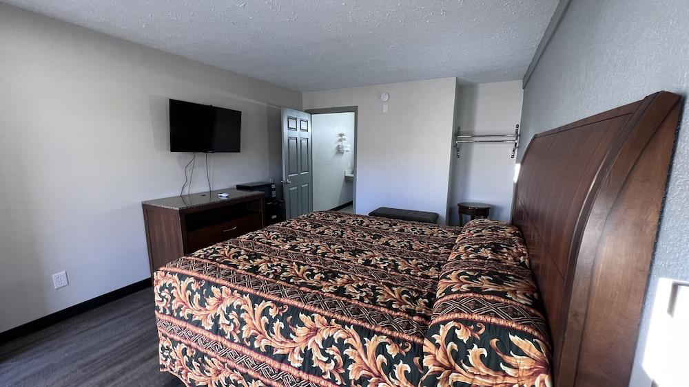 Royal Inn photo 7