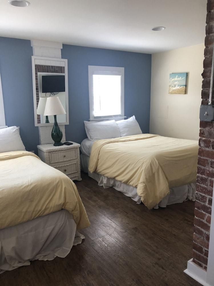 Ocean Manor Inn photo 21