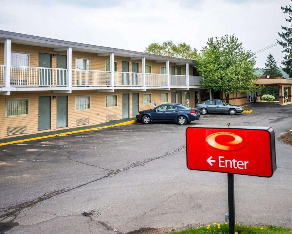 Econo Lodge And Suites Shamokin Dam - Selinsgrove photo 25