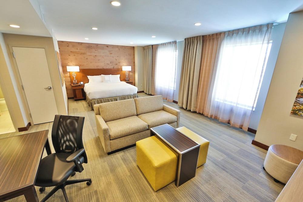 Fairfield Inn & Suites by Marriott Savannah Midtown photo 8