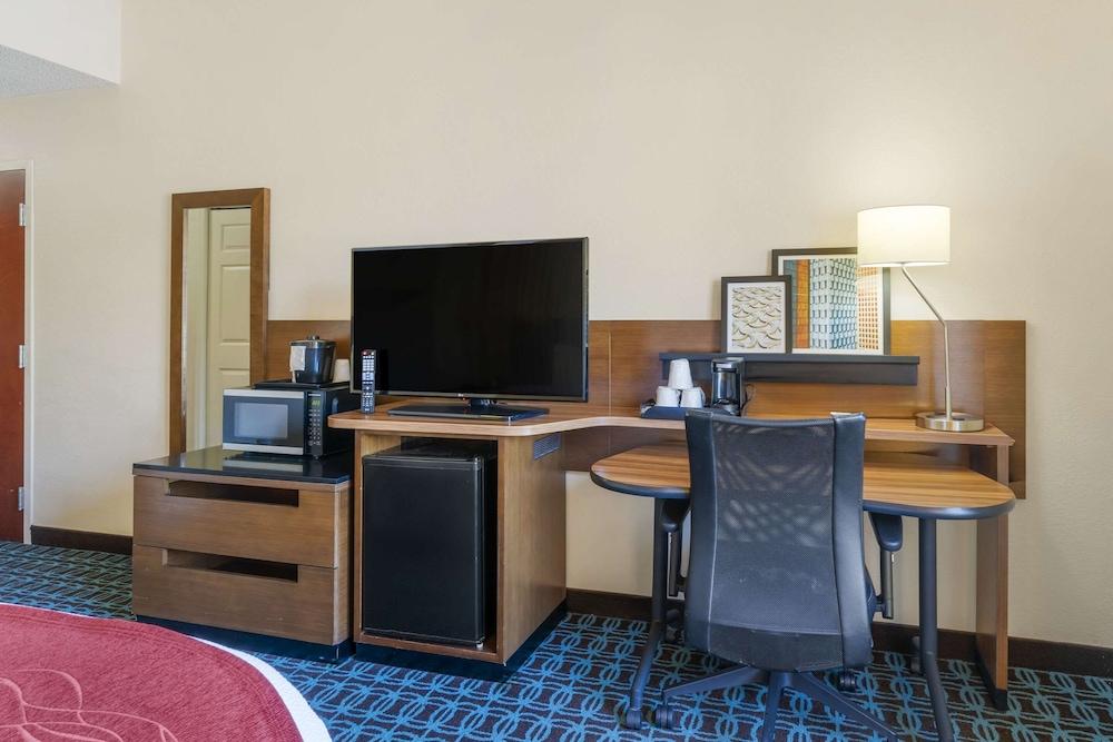 Comfort Inn & Suites Berea photo 22