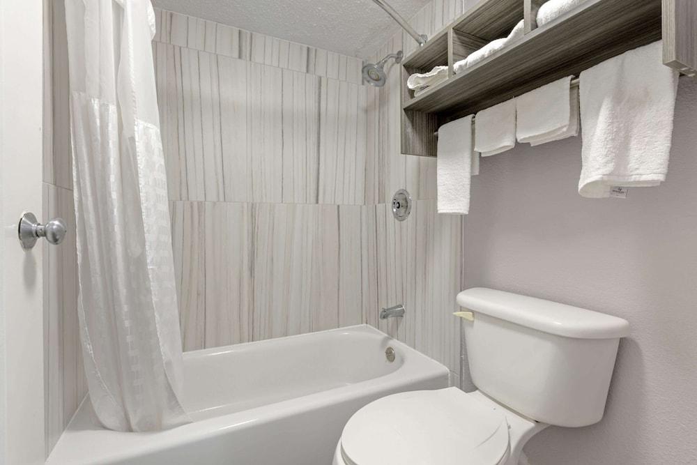 Quality Inn Newberry photo 19