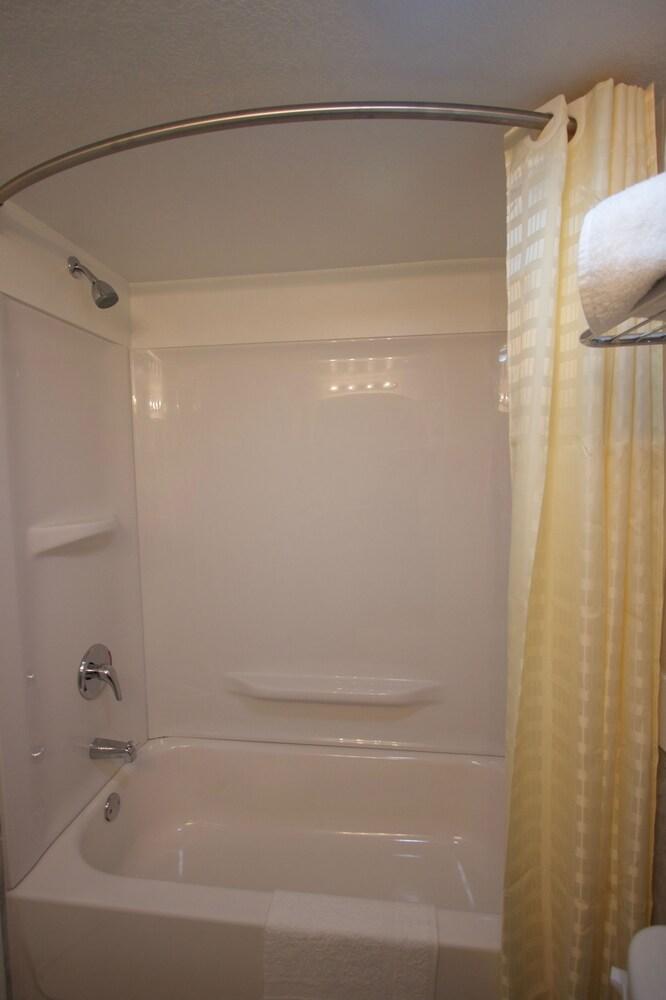 At Home Inn & Suites photo 49