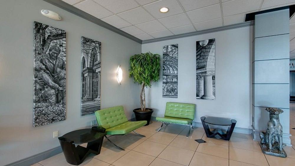 Holiday Inn Manhattan at the Campus by IHG photo 27