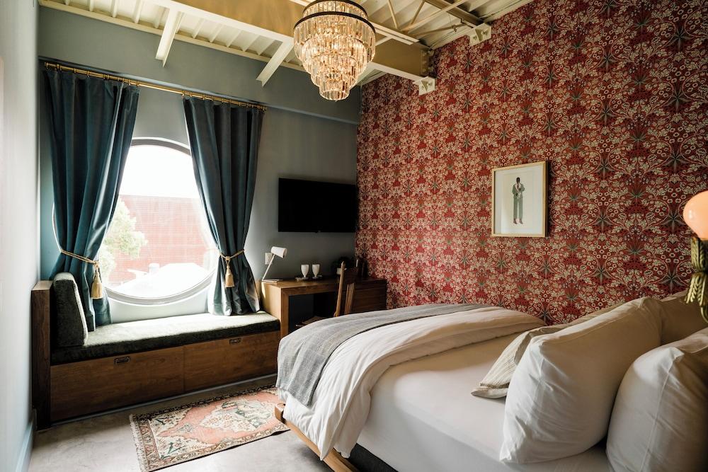 The Frances Modern Inn photo 4
