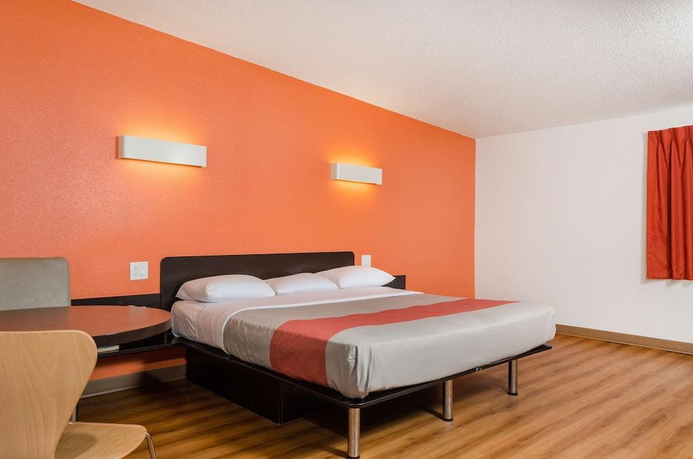 Ramada by Wyndham Merced photo 16