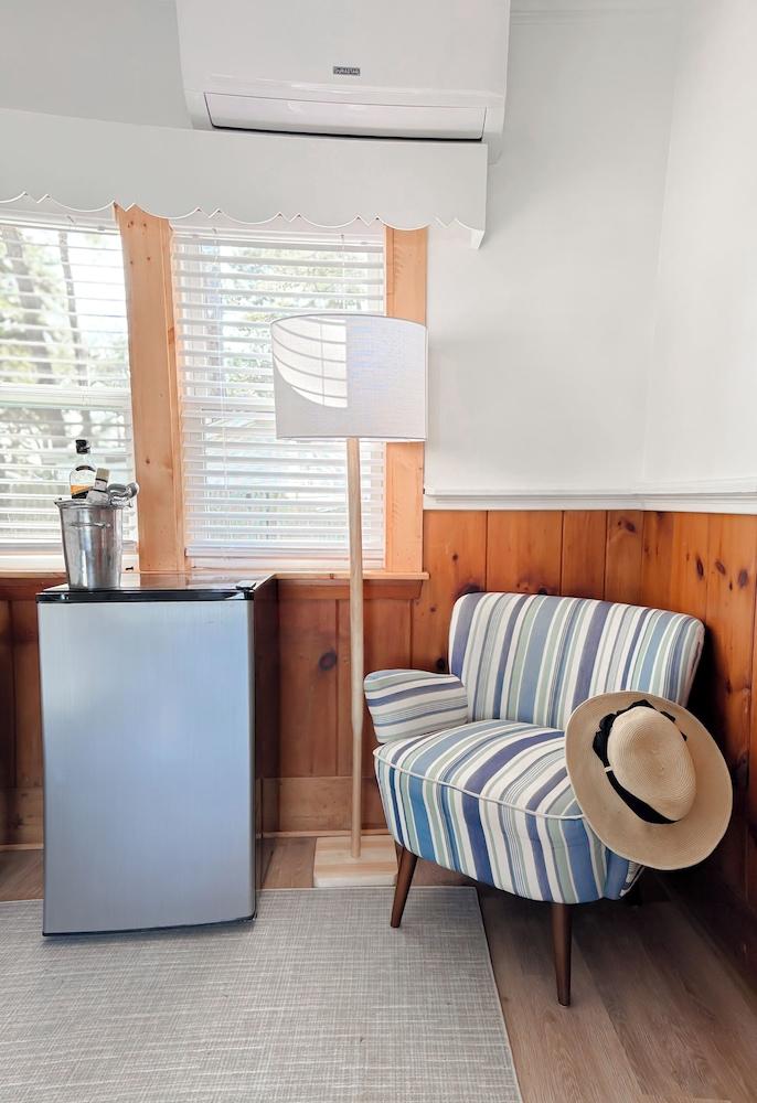 Cape Cod Motor Inn photo 2