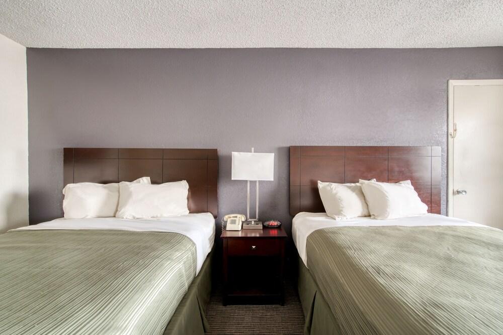 OYO Hotel Alexandria LA - Hwy 165 photo 11