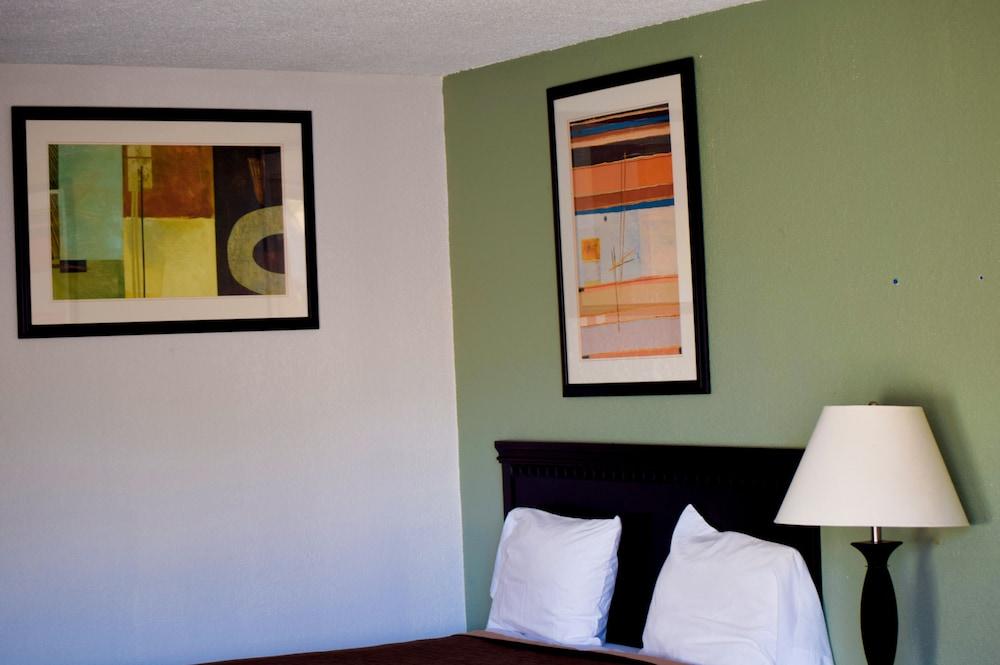 Stay Inn and Suites photo 26
