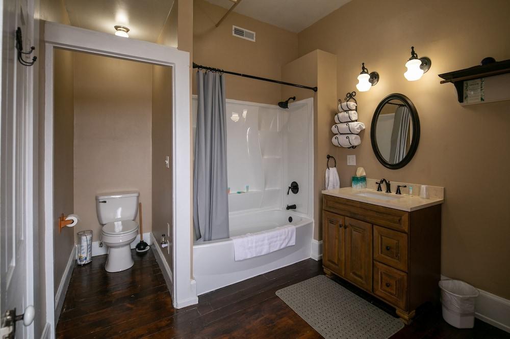 Nauvoo Temple House Hotel photo 65