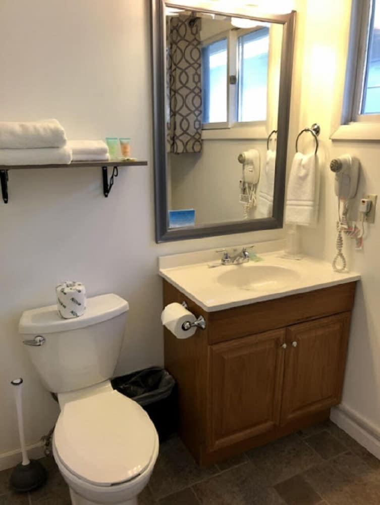Waterway Inn photo 33