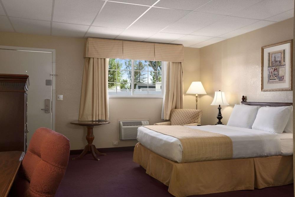 Days Inn by Wyndham Montrose photo 15