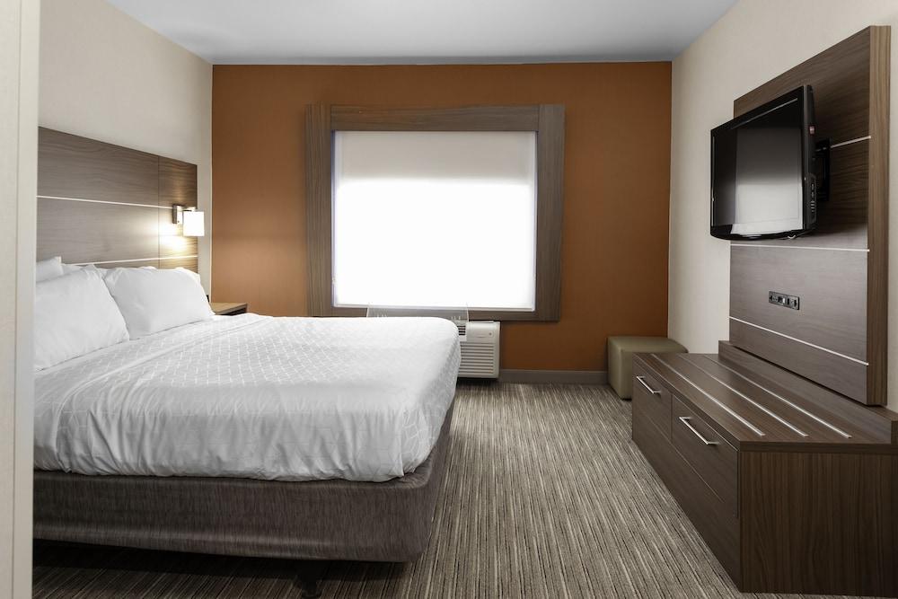 Holiday Inn Express & Suites Interstate 90 by IHG photo 4