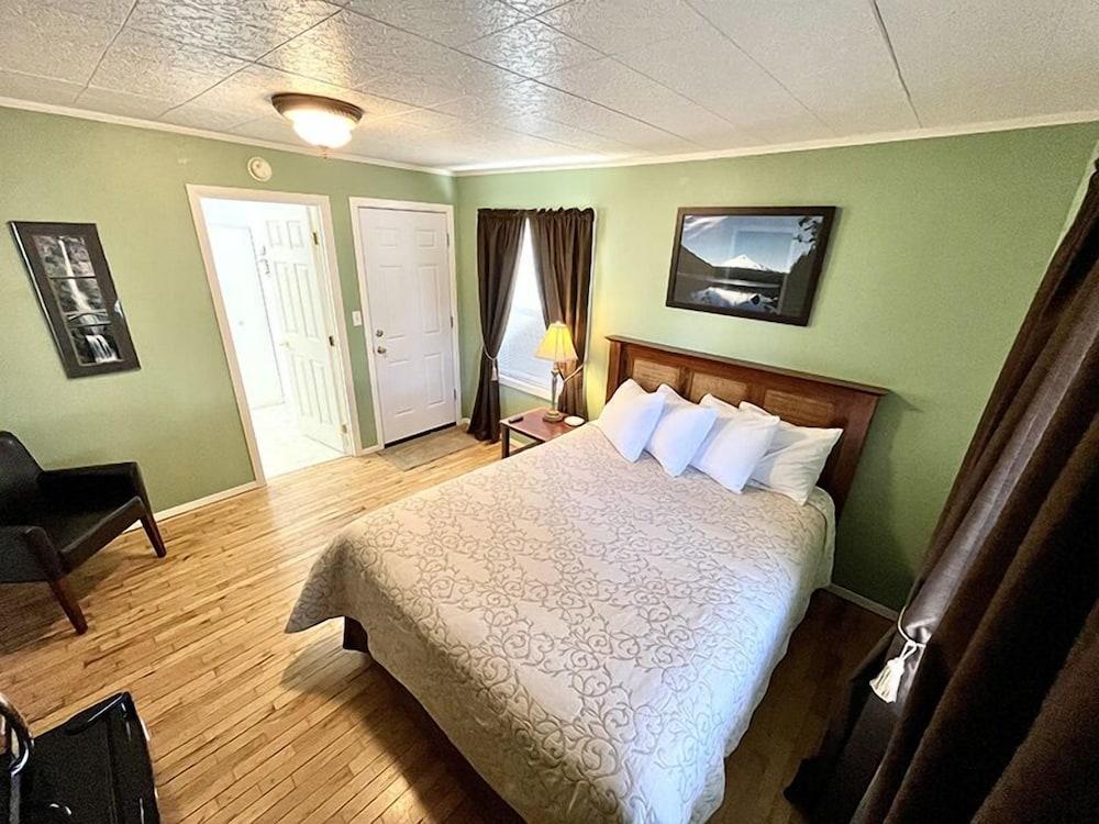 Cascade Motel photo 6