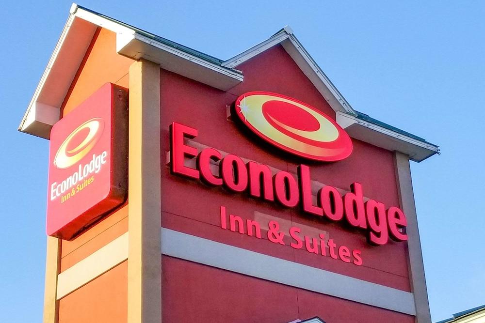 Econo Lodge Inn & Suites East photo 68
