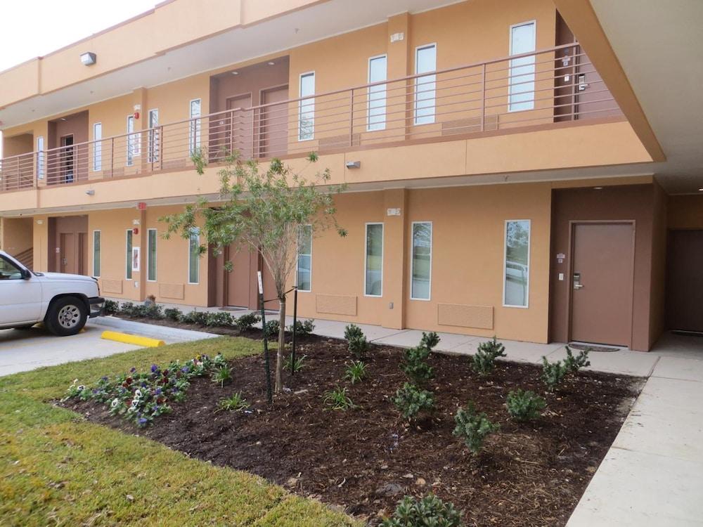 Crystal Inn - Sugar Land photo 24