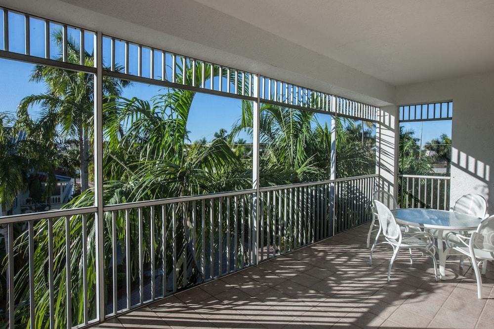 Olde Marco Island Inn and Suites photo 36