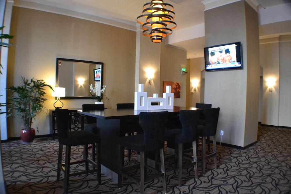 The Pickwick Hotel photo 20