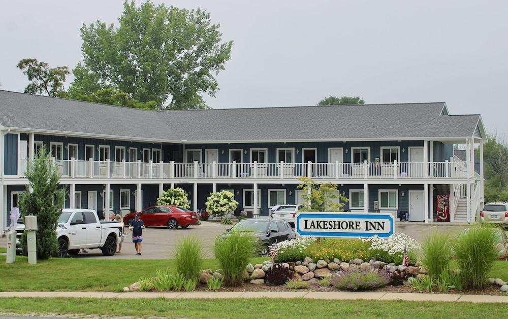 Empire Lakeshore Inn photo 33