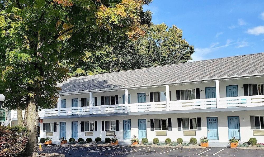 Roosevelt Inn of Hyde Park photo 1