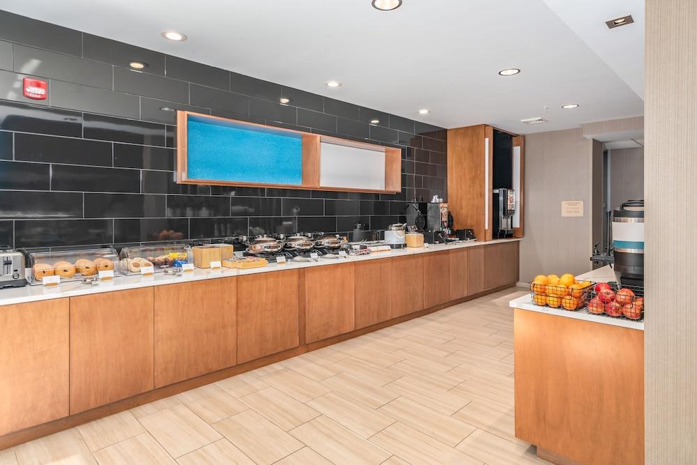 SpringHill Suites by Marriott Freeport Brunswick photo 17
