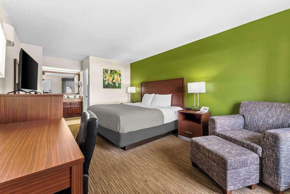 Quality Inn Eastman photo 8