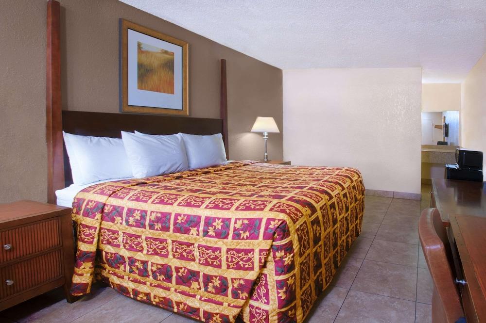 Knights Inn Orlando photo 7
