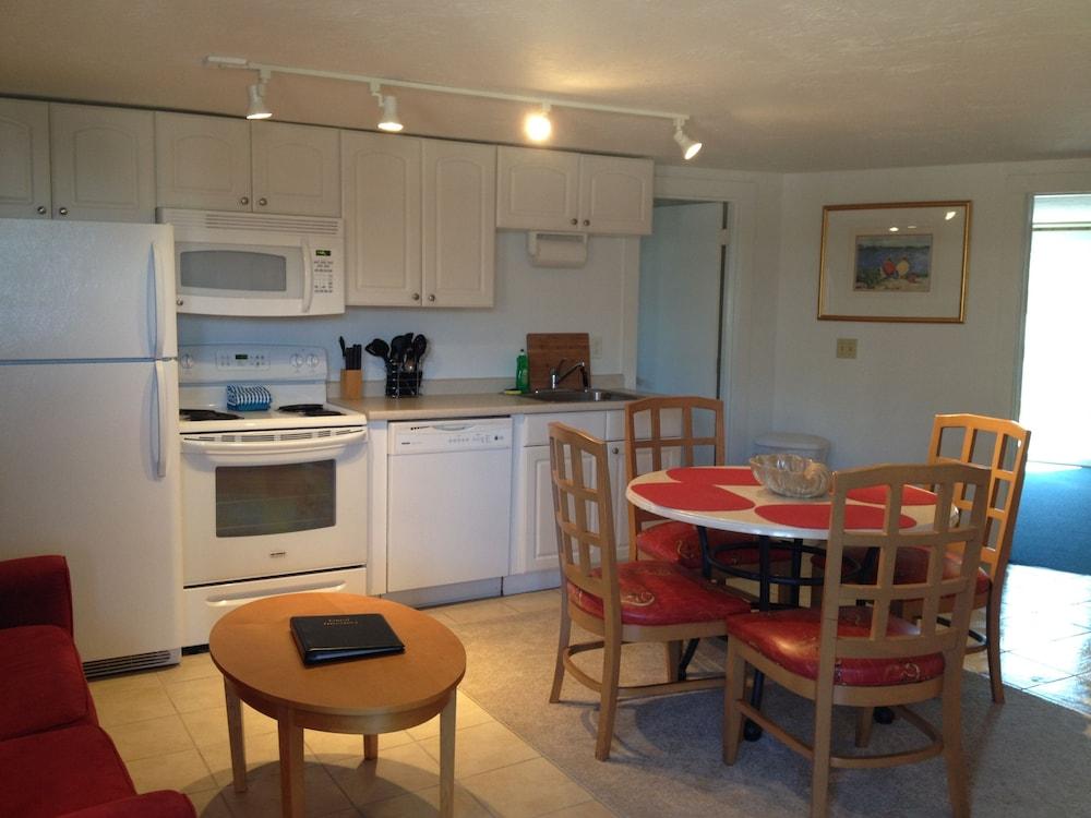 Mariner's Point Resort photo 17