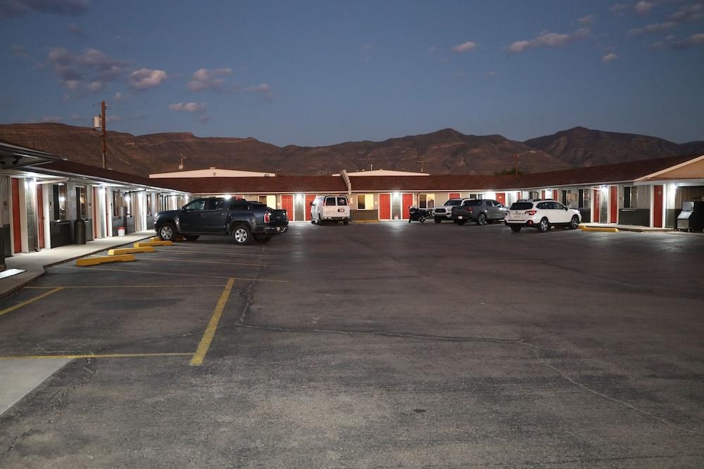 Budget Inn photo 10