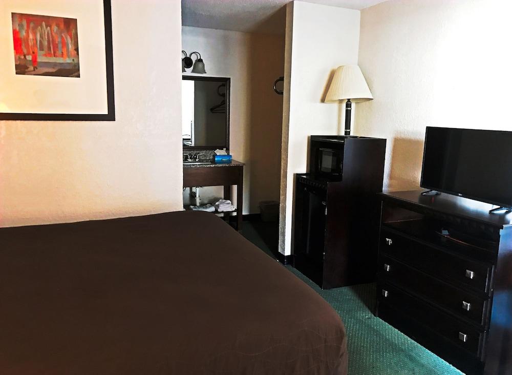 Stay Inn and Suites photo 20