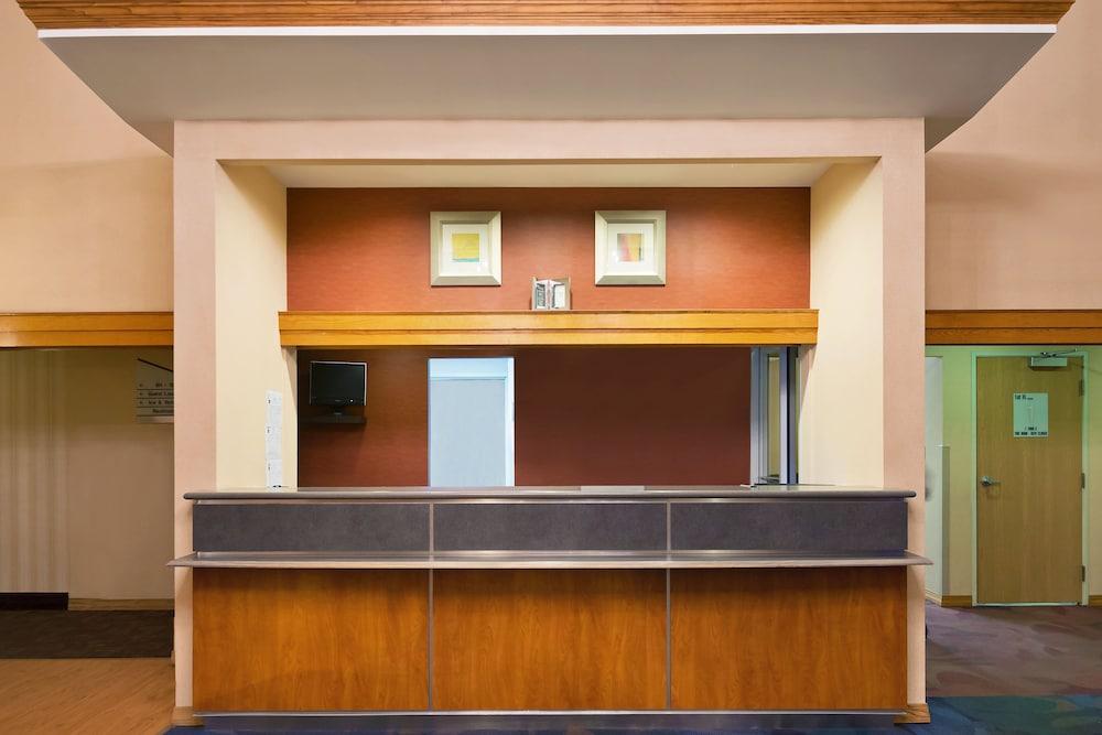 Red Roof Inn North Little Rock photo 3
