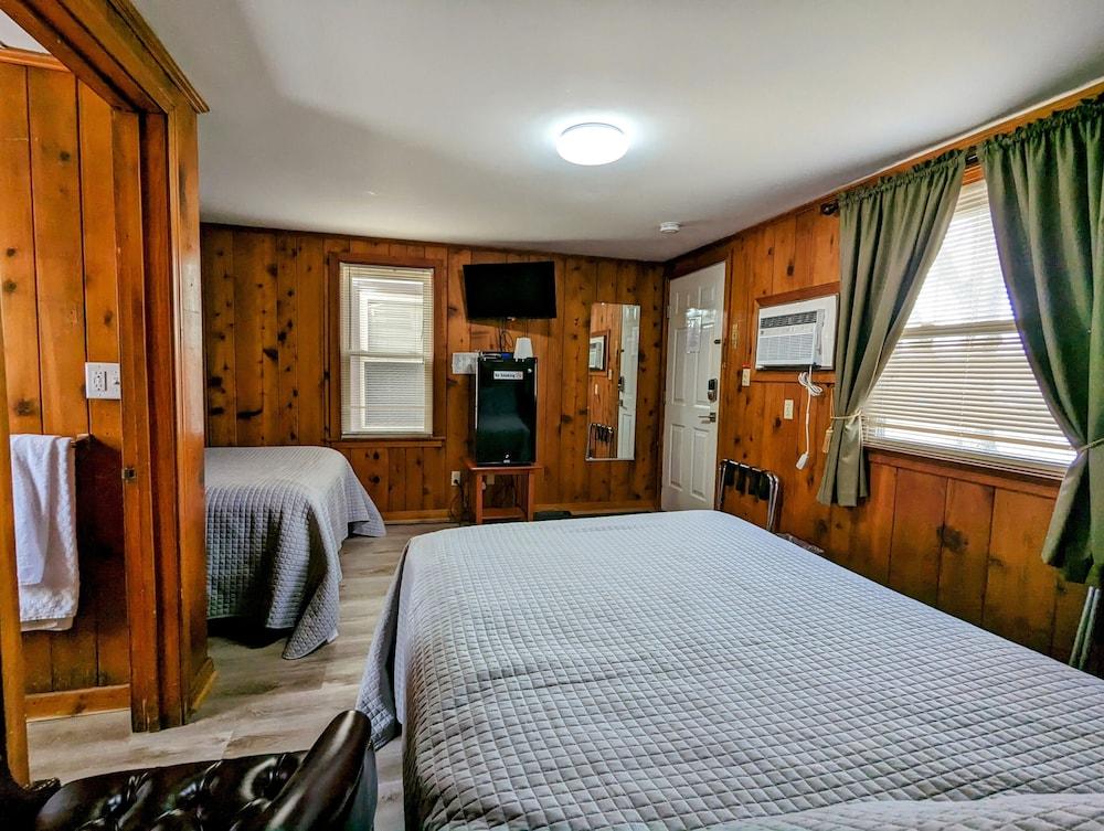 Riverside Motel photo 68