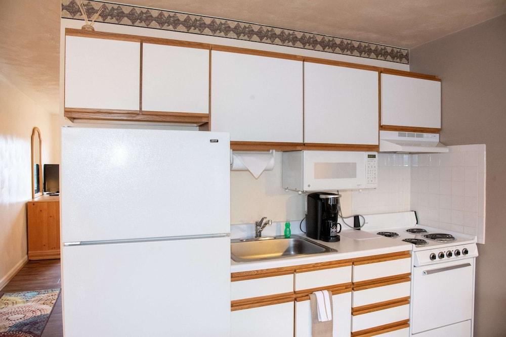 Affordable Corporate Suites - Lanford photo 35