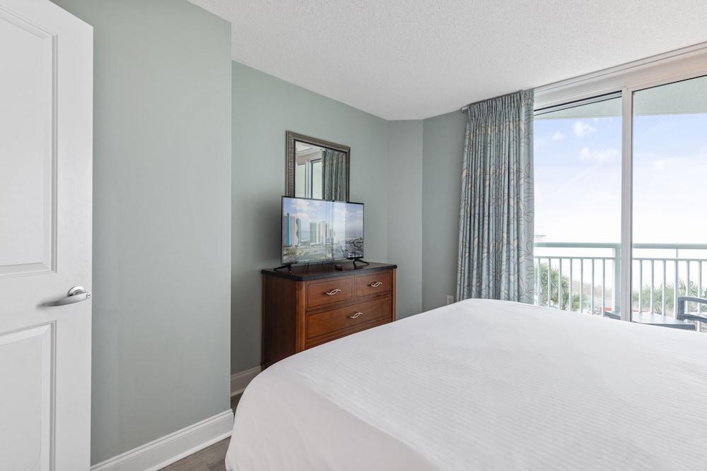 Sandy Beach Oceanfront Resort photo 12