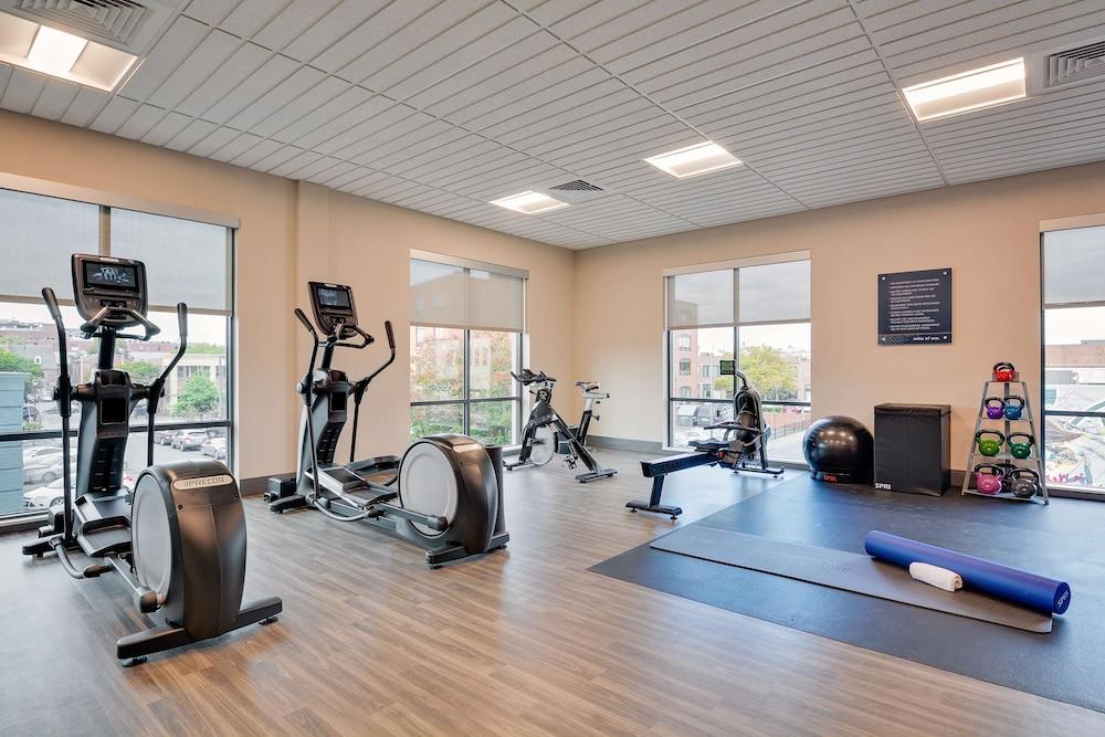 Hampton Inn Salem Boston photo 24