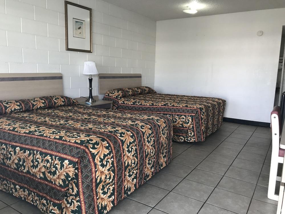 SuperLodge Motel photo 38