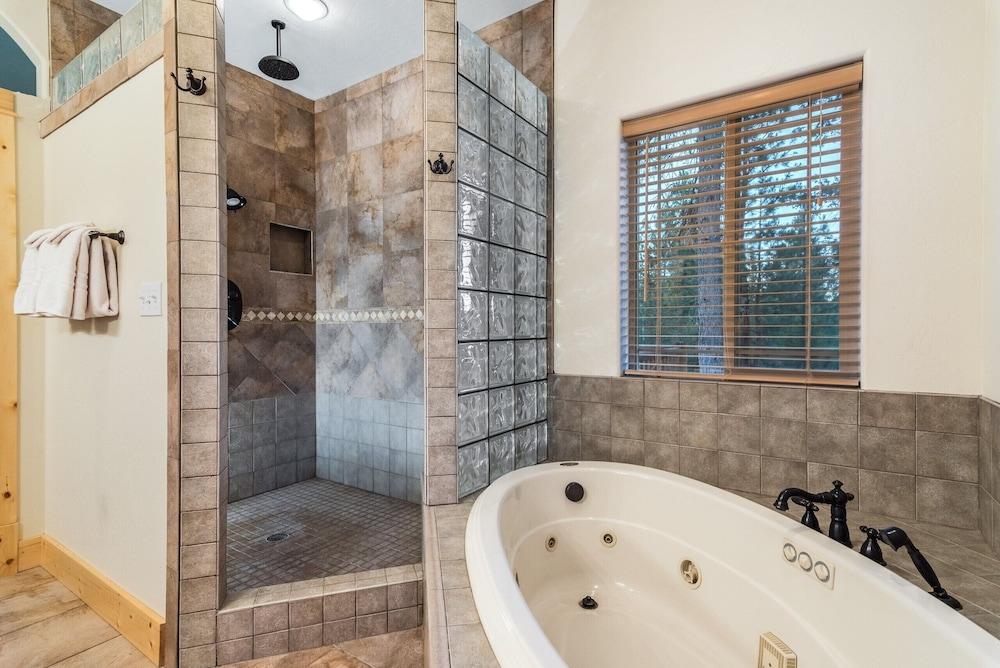 Pineview Lodge photo 24